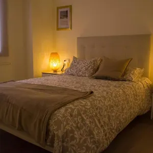 apartamento-al-lado-de-la-casa-de-picasso.hotelsinnerja.org/